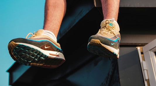 Sneakers schoonmaken: de ultieme gids voor elk materiaal - SneakerSheets